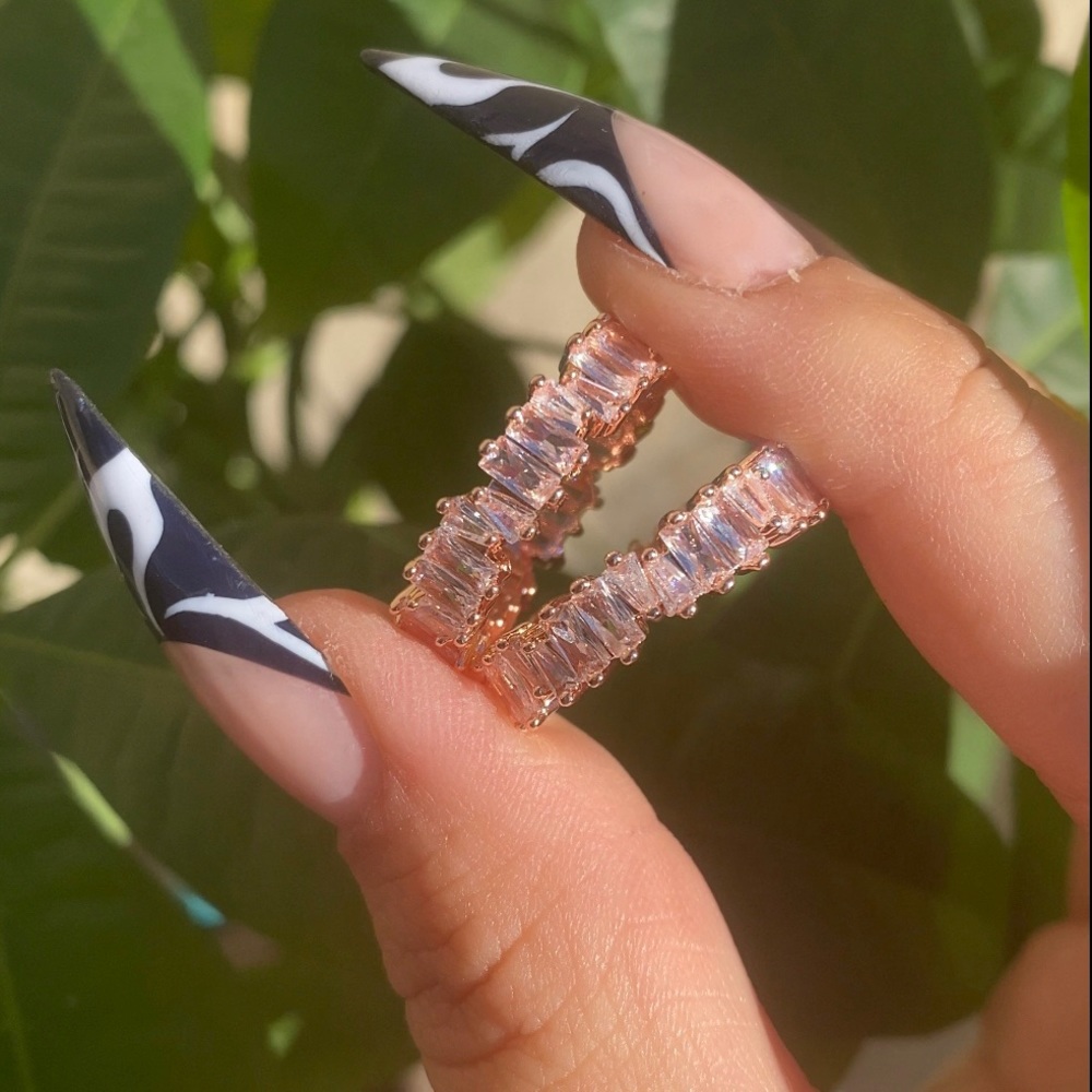 ROSE GOLD ETERNITY RING